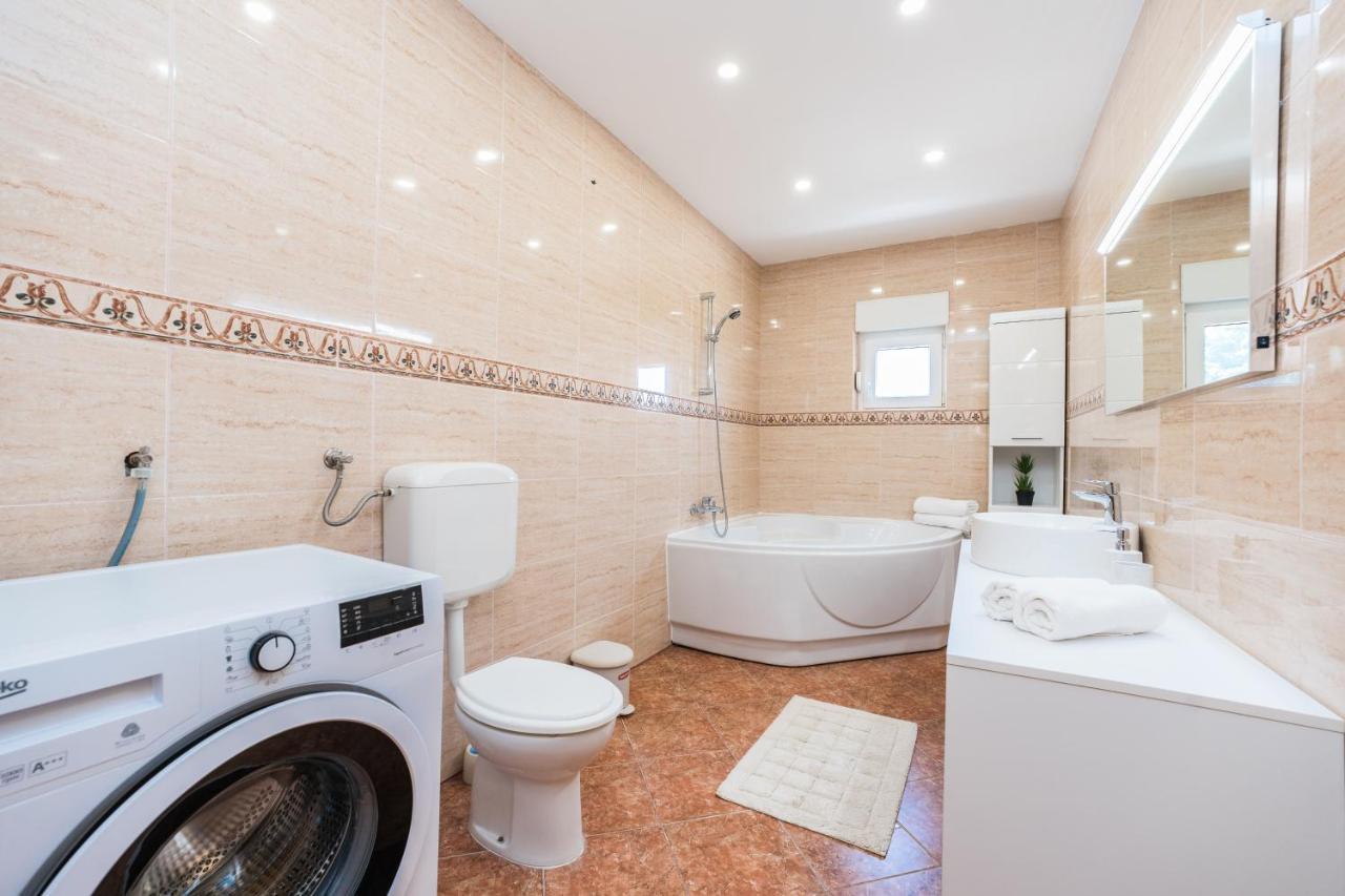 Apartmani Tomeri Stari Grad Kültér fotó