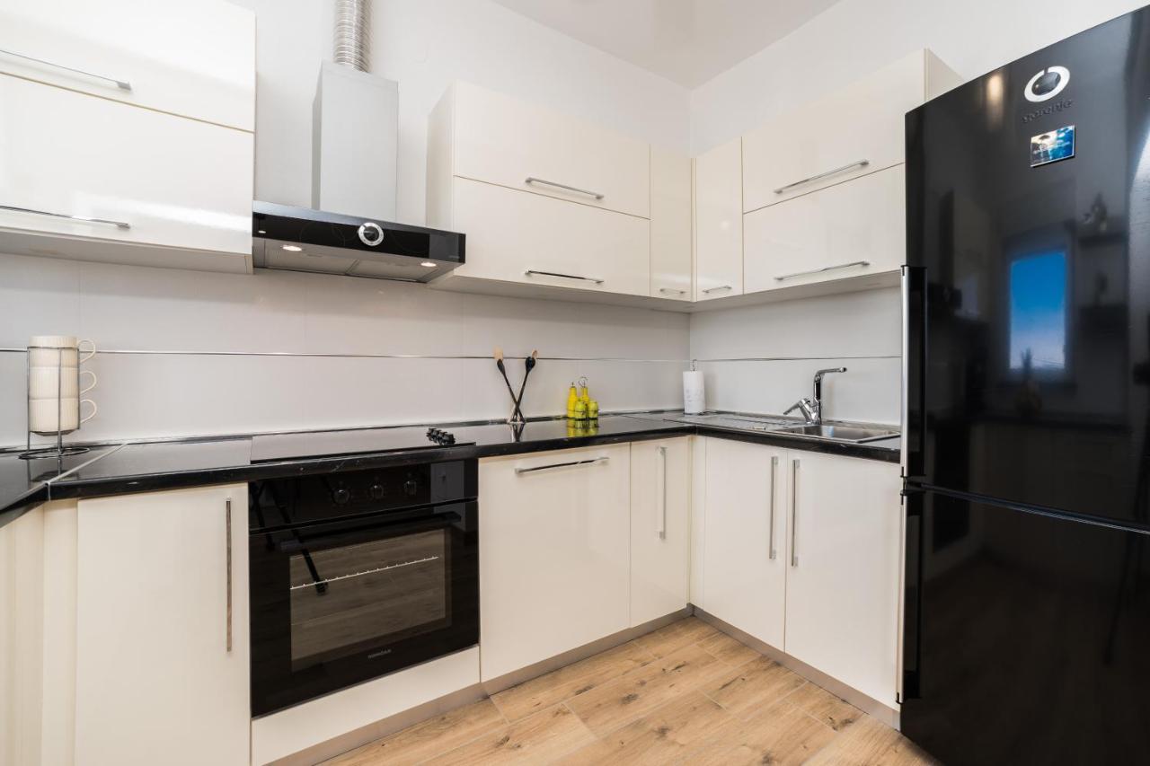 Apartmani Tomeri Stari Grad Kültér fotó