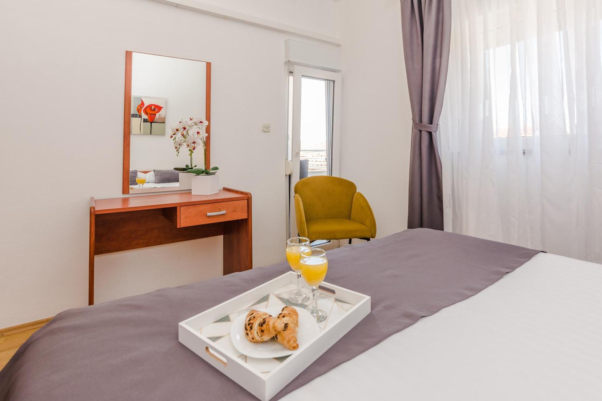 Apartmani Tomeri Stari Grad Kültér fotó